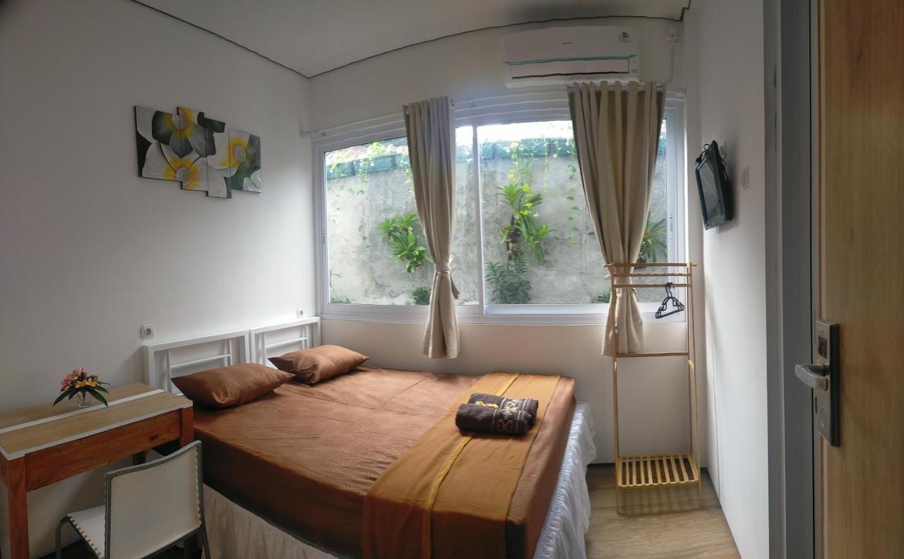 Rion Hostel Bogor Exterior foto