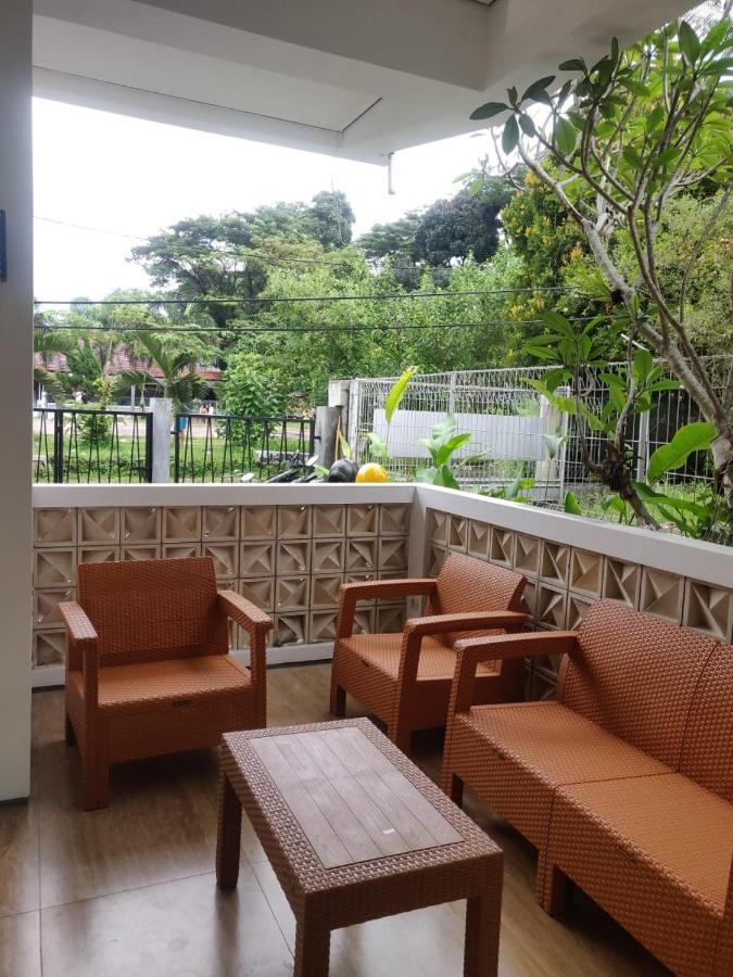 Rion Hostel Bogor Exterior foto