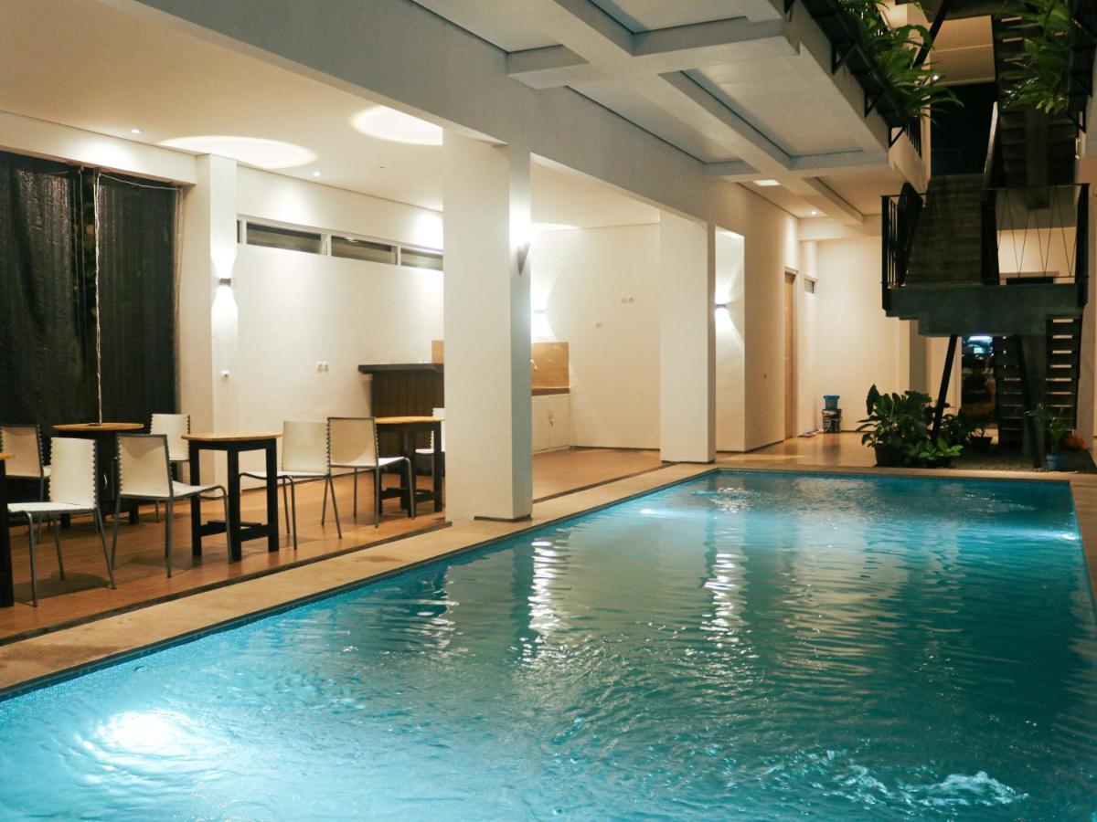 Rion Hostel Bogor Exterior foto